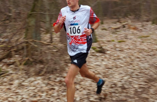 Nico Debus auch bei den Kreiswaldlaufmeisterschaften in Langgöns-Oberkleen erfolgreich