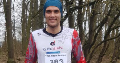 Nico Debus holt sich den Titel auf der Langstrecke bei den Kreismeisterschaften im Waldlauf in Langgöns-Oberkleen und bei den Lahn-Dill-Meisterschaften in Linden